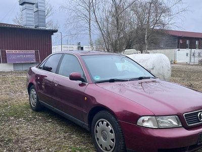 Gebraucht Audi A4 165 PS (121 kW) 1998 Rot Limousine