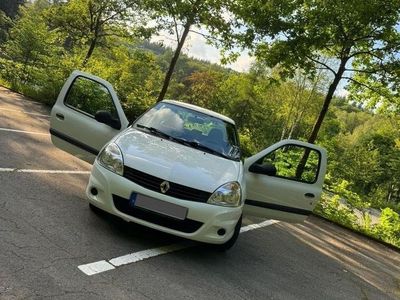 gebraucht Renault Clio Campus TÜV NEU