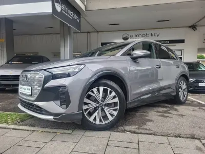 Gebraucht Audi Q4 e-tron S-Line 150 kW (204 PS) 2022 Grau SUV
