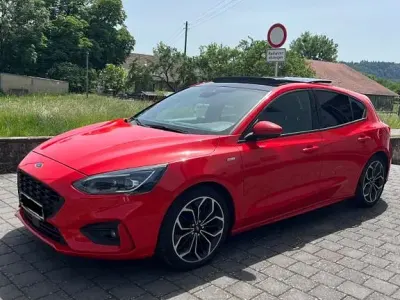 Gebraucht Ford Focus ST-Line 182 PS (133 kW) 2019 Rot Limousine