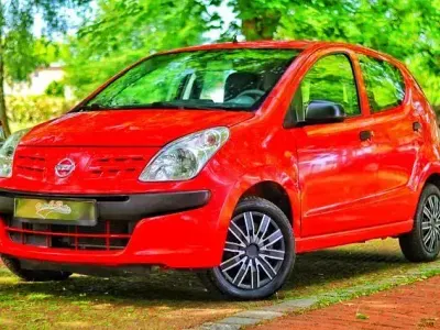 Gebraucht Nissan Pixo 68 PS (50 kW) 2010 Rot Kleinwagen