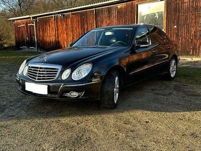 Gebraucht Mercedes E320 Avantgarde 225 PS (165 kW) 2009 Schwarz Limousine