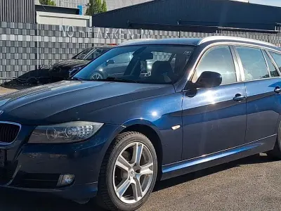 Używany BMW 320 Sport Line 184 KM (135 kW) 2010 Niebieski Kombi