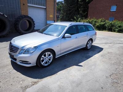 Mercedes E200