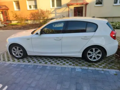 Gebraucht BMW 116 Sport Line 122 PS (89 kW) 2010 Weiß Kleinwagen