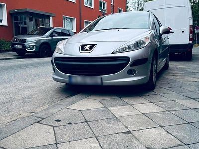 Second-hand Peugeot 207 Tendance 95 CP (69 kW) 2006 Argintiu Hatchback