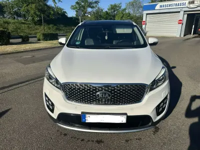 Używany Kia Sorento Platinum Edition 200 KM (147 kW) 2017 Biały SUV