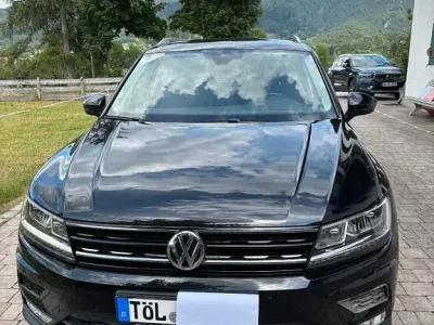 Gebraucht VW Tiguan Comfortline 150 PS (110 kW) 2016 Schwarz SUV