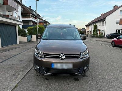 Braun Gebraucht 2014 VW Caddy Maxi Van / Kleinbus | 13.000 €