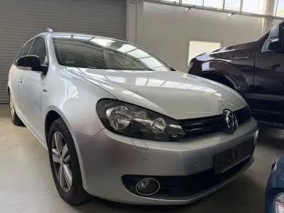 Gebraucht VW Golf VII Match 105 PS (77 kW) 2012 Silber Kombi