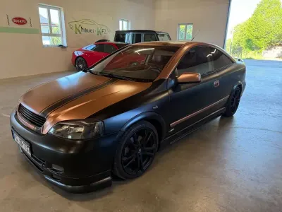 Gebraucht Opel Astra 147 PS (108 kW) 2001 Schwarz Coupé