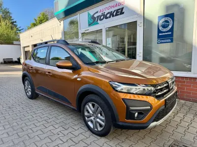 Gebraucht Dacia Sandero Comfort 91 PS (66 kW) 2023 Orange Limousine