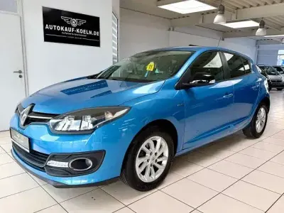 Używany Renault Mégane LIMITED Deluxe 132 KM (97 kW) 2015 Niebieski Sedan/Limuzyna