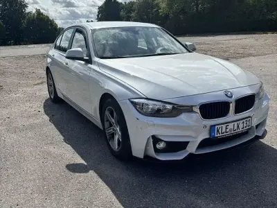 Gebraucht BMW 318 136 PS (100 kW) 2016 Weiß Limousine