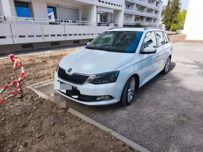 Gebraucht Skoda Fabia Ambition 90 PS (66 kW) 2015 Weiß Kombi