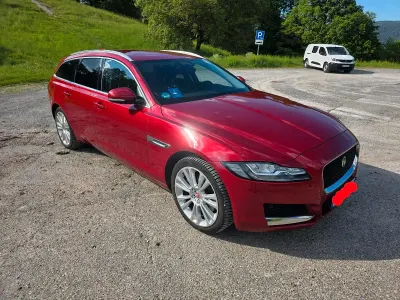 Gebraucht Jaguar XF Sportbrake Prestige 184 PS (135 kW) 2019 Rot Kombi