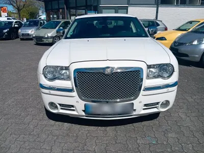 Usata Chrysler 300C 280 CV (205 kW) 2010 Bianco Berlina