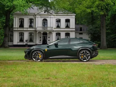 Gebraucht Ferrari Purosangue 725 PS (533 kW) 2025 Grün SUV