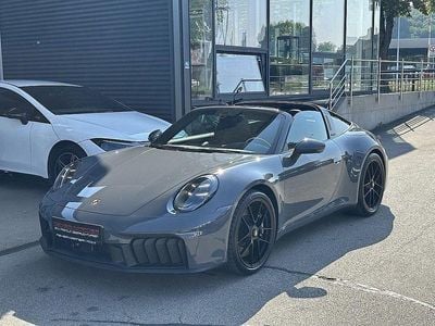 Porsche 911 Carrera GTS