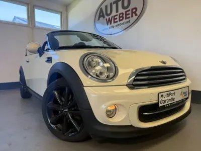 Gebraucht Mini Cooper Cabriolet 122 PS (89 kW) 2013 Pepper (old english) white Cabrio