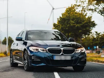 Gebraucht BMW 320 M Sport 190 PS (139 kW) 2020 Blau Kombi