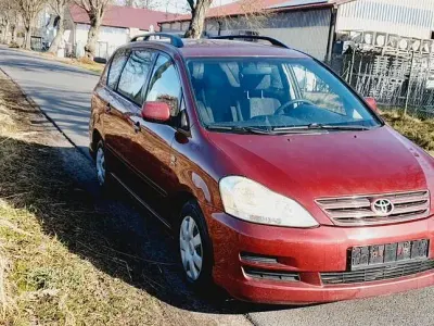 Gebraucht Toyota Avensis Verso 150 PS (110 kW) 2004 Rot Van / Kleinbus
