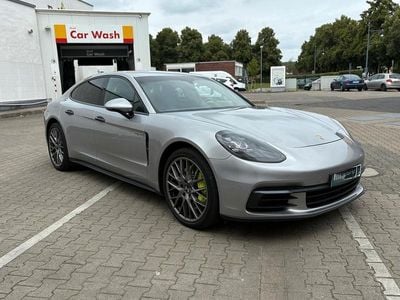 Porsche Panamera 4
