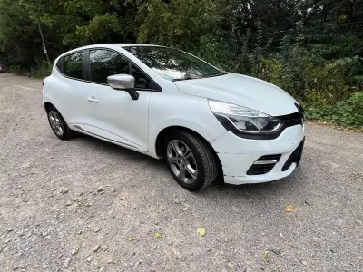Gebraucht Renault Clio LIMITED 90 PS (66 kW) 2015 Weiß Limousine