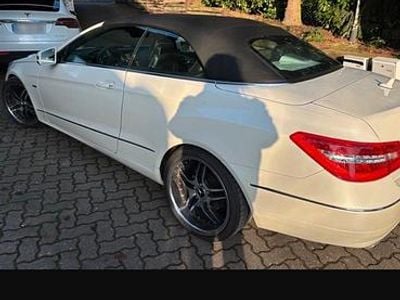 Usata Mercedes E350 235 CV (172 kW) 2011 Bianco Cabrio