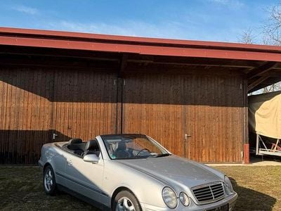Second-hand Mercedes CLK230 190 CP (139 kW) 1998 Argintiu Cabrio