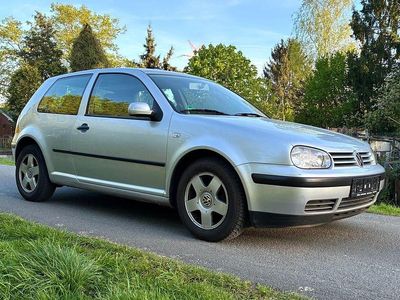 Gebraucht VW Golf IV Edition 102 PS (75 kW) 2001 Silber Limousine