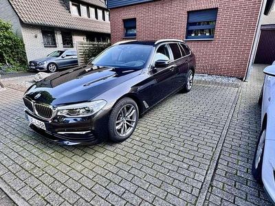 Gebraucht BMW 520 190 PS (139 kW) 2018 Grau Kombi