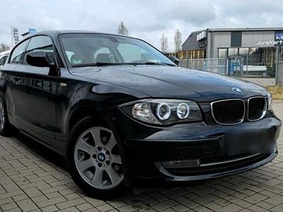 Gebraucht BMW 116 116 PS (85 kW) 2010 Schwarz Kleinwagen