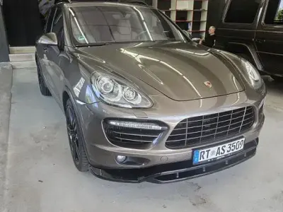 Gebraucht Porsche Cayenne Turbo 500 PS (367 kW) 2011 Braun SUV