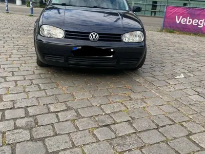 Gebraucht VW Golf IV 75 PS (55 kW) 2001 Blau Kleinwagen