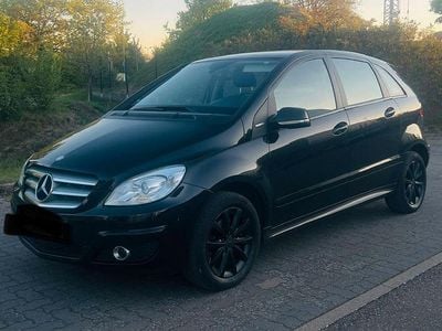 Second-hand Mercedes B170 116 CP (85 kW) 2008 Negru Monovolum
