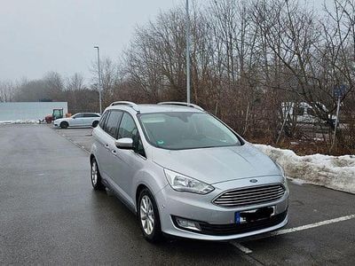 Grau Gebraucht 2015 Ford Grand C-Max Titanium Van / Kleinbus | 10.500 € (Fairer Preis)