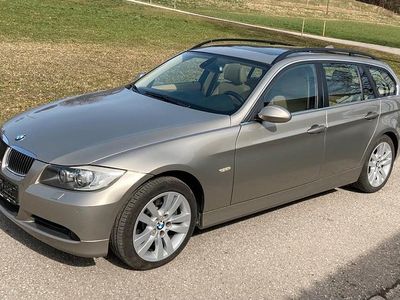 Gebraucht BMW 325 Sport Line 258 PS (189 kW) 2007 Gold Kombi