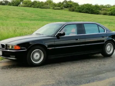 Gebraucht BMW 750 326 PS (239 kW) 1997 Schwarz Limousine