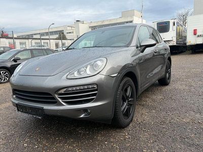 Grau Gebraucht 2012 Porsche Cayenne SUV | 25.800 € (Etwas zu teuer)
