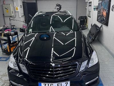 Gebraucht Mercedes E220 AMG line 170 PS (125 kW) 2012 Schwarz Limousine