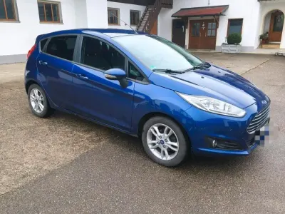 Usata Ford Fiesta SYNC Edition 101 CV (74 kW) 2016 Blu Utilitaria