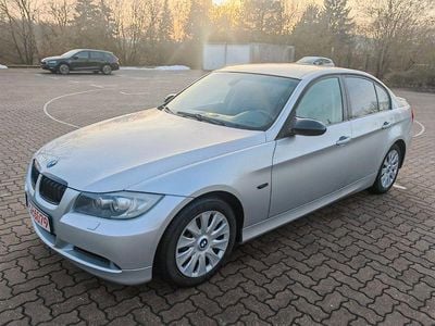Gebraucht BMW 318 129 PS (94 kW) 2006 Silber Limousine