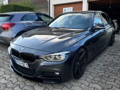 Gebraucht BMW 330 M Sport 258 PS (189 kW) 2016 Grau Limousine