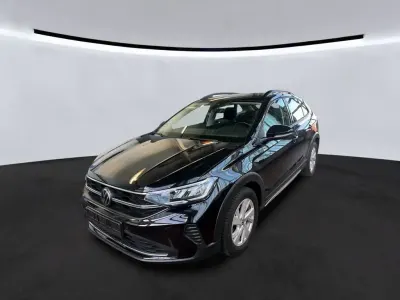 Gebraucht VW Taigo 95 PS (69 kW) 2022 Deep black perleffekt SUV