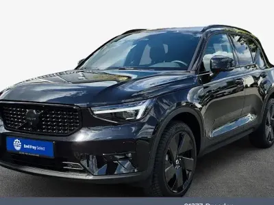 Gebraucht Volvo XC40 Plus 163 PS (119 kW) 2025 Onyx schwarzmetallic SUV
