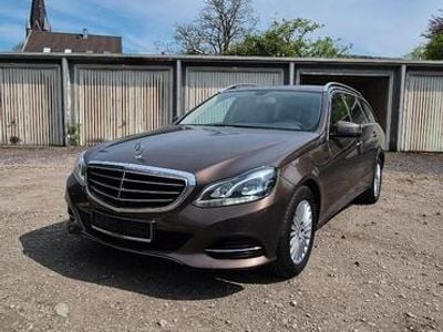 Mercedes E200
