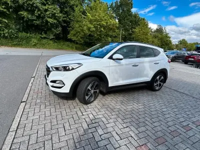 Gebraucht Hyundai Tucson 140 PS (102 kW) 2017 Weiß SUV