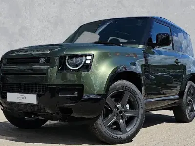 Neu Land Rover Defender SE Dynamic 200 PS (147 kW) 2026 Gruen SUV