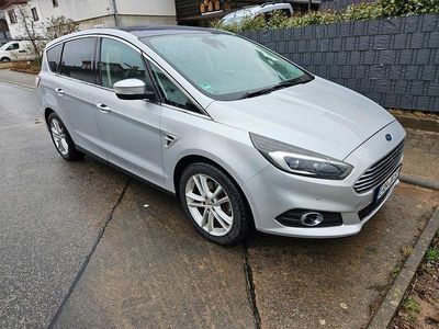 Gebraucht Ford S-MAX Titanium 241 PS (177 kW) 2016 Silber Van / Kleinbus